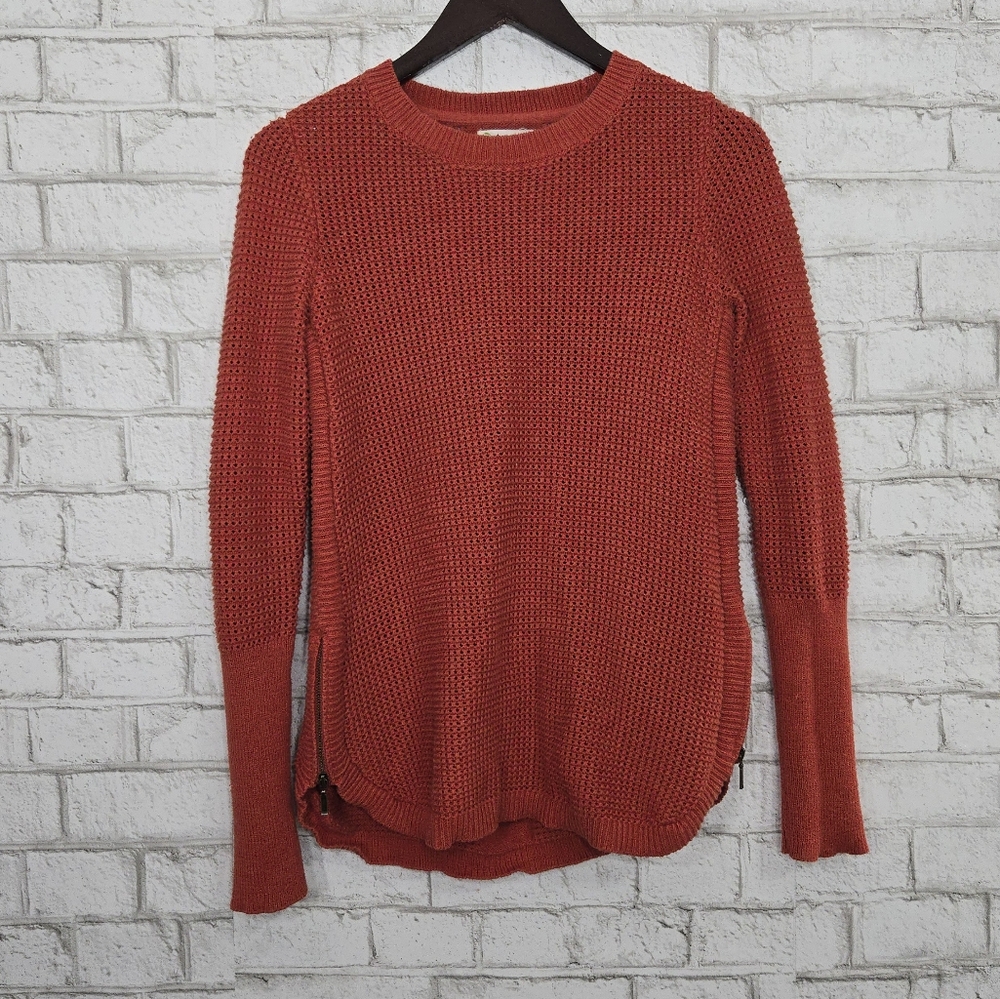 Akini zipper‎ sided sweater